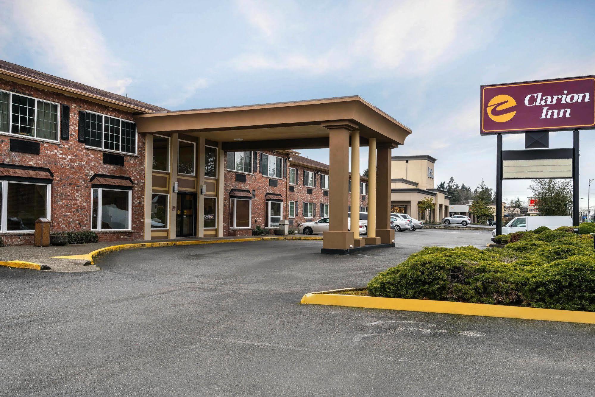 Clarion Inn Near Jblm Tacoma Exterior photo